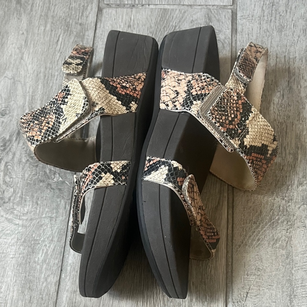 Vionic Snake Print Adjustable Strap Sandals - Bla… - image 7
